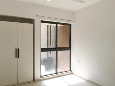 Bedroom Image of 1000 Sq.ft 2.5 BHK Apartment / Flat for rent in Lodha Splendora, Kasarvadavali Thane for Rs. 32000