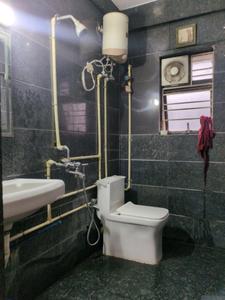 Common Bathroom Image of 1400 Sq.ft 3 BHK Apartment / Flat for rent in Shyam Bazar Kolkata for Rs. 65000