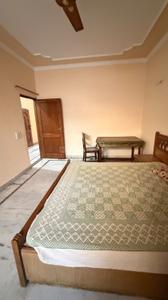 Bedroom Image of 2250 Sq.ft 2 BHK Builder Floor for rent in Sector 14 Gurgaon for Rs. 32000