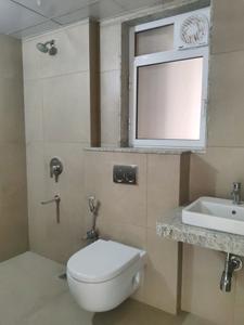 Common Bathroom Image of 900 Sq.ft 2 BHK Apartment / Flat for sale in Kalpataru Elitus, Mulund West Mumbai for Rs. 24000000