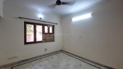 Bedroom Image of 1650 Sq.ft 3 BHK Apartment / Flat for rent in DDA Sector C Pocket 8, Vasant Kunj New Delhi for Rs. 77000