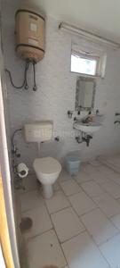 Bathroom Image of 1100 Sq.ft 2 BHK Builder Floor for rent in Safdarjung Development Area New Delhi for Rs. 70000