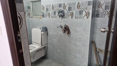 Bathroom Image of 600 Sq.ft 1 BHK Apartment / Flat for rent in Sector 19 Dwarka New Delhi for Rs. 23500