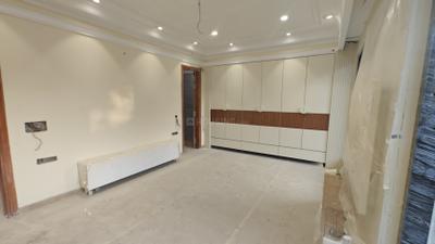 Bedroom Image of 1800 Sq.ft 3 BHK Builder Floor for sale in Vivek Vihar New Delhi for Rs. 40000000