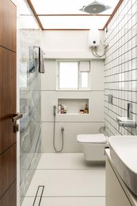 Bathroom Image of 1664 Sq.ft 3 BHK Apartment / Flat for sale in Murugeshpalya Bengaluru for Rs. 26600000