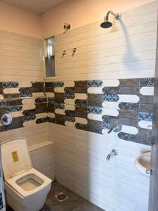 Bathroom Image of 981 Sq.ft 2 BHK Apartment / Flat for sale in Kusugal Hubli for Rs. 4500000