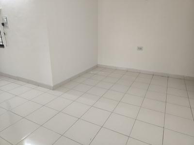 Living Room Image of 850 Sq.ft 2 BHK Apartment / Flat for sale in Kumar Paradise, Magarpatta City Pune for Rs. 10000000