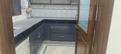 Kitchen Image of 2000 Sq.ft 3 BHK Builder Floor for rent in Sector 40 Noida for Rs. 60000
