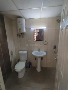 Bathroom Image of 1505 Sq.ft 3 BHK Apartment / Flat for rent in Supertech Cape Town, Sector 74 Noida for Rs. 32000