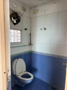 Bathroom Image of 850 Sq.ft 2 BHK Apartment / Flat for rent in Kottivakkam Chennai for Rs. 28000