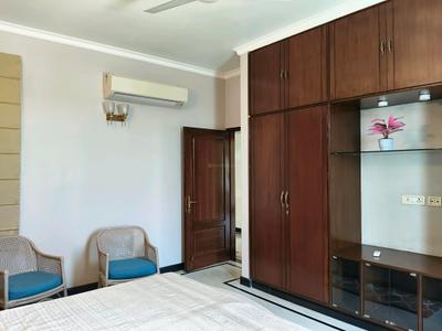 Bedroom Image of 3300 Sq.ft 4 BHK Builder Floor for rent in DLF Phase 3 Gurgaon for Rs. 150000