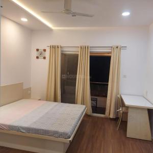 Bedroom Image of 1000 Sq.ft 2 BHK Apartment / Flat for rent in Kumar Picasso, Hadapsar Pune for Rs. 40000