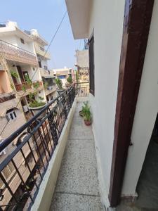 Balcony Image of 920 Sq.ft 3 BHK Builder Floor for rent in Model Town New Delhi for Rs. 22000