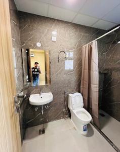 Bathroom Image of 550 Sq.ft 1 BHK Apartment / Flat for rent in Kharadi Pune for Rs. 12000
