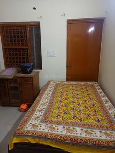 Bedroom Image of 950 Sq.ft 2 BHK Apartment / Flat for sale in Saraswati Kunj, Patparganj New Delhi for Rs. 14500000