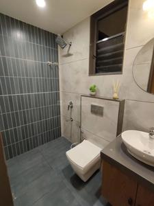 Bathroom Image of 1350 Sq.ft 3 BHK Apartment / Flat for sale in Darshanam Twin Tower, Atladara Vadodara for Rs. 6058000