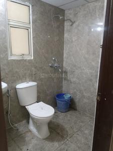 Bathroom Image of 1700 Sq.ft 3 BHK Apartment / Flat for sale in Cosmos Golden Heights, Crossings Republik Ghaziabad for Rs. 9200000