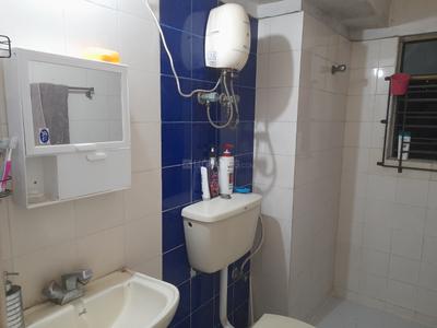 Bathroom Image of 1425 Sq.ft 3 BHK Apartment / Flat for sale in Diamond City West, Sarsuna Kolkata for Rs. 8200000