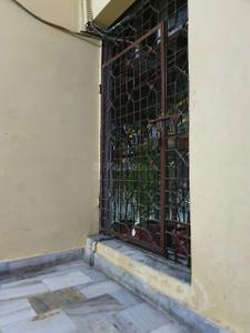 Balcony Image of 1350 Sq.ft 4 BHK Builder Floor for sale in Daryaganj New Delhi for Rs. 8000000