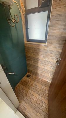 Bathroom Image of 450 Sq.ft 1 BHK Apartment / Flat for rent in Lodha Crown, Thane West Thane for Rs. 23999