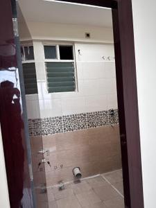 Bathroom Image of 2000 Sq.ft 4 BHK Apartment / Flat for sale in Ideal Aquaview, New Town Kolkata for Rs. 18500000
