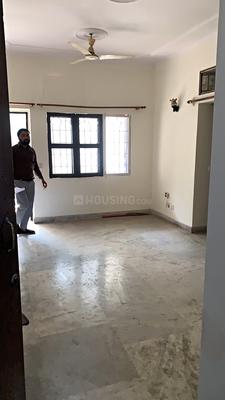 Living Room Image of 760 Sq.ft 2 BHK Apartment / Flat for sale in Shipra Suncity, Indirapuram Ghaziabad for Rs. 7850000