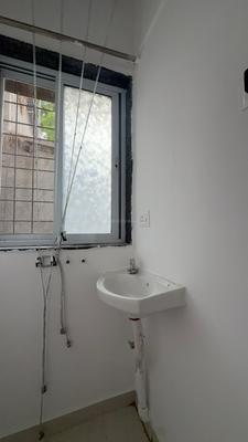 Bathroom Image of 570 Sq.ft 1 BHK Builder Floor for rent in Gokhalenagar Pune for Rs. 25500