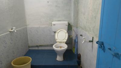 Bathroom Image of 1200 Sq.ft 2 BHK Independent House for rent in Vidya Nagar Bilaspur for Rs. 15600