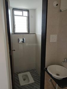 Bathroom Image of 550 Sq.ft 1 RK Apartment / Flat for rent in Vardhaman Moonstone, Tathawade Pune for Rs. 21000