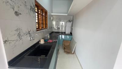 Kitchen Image of 1000 Sq.ft 2 BHK Builder Floor for rent in Agrahara Bengaluru for Rs. 25000