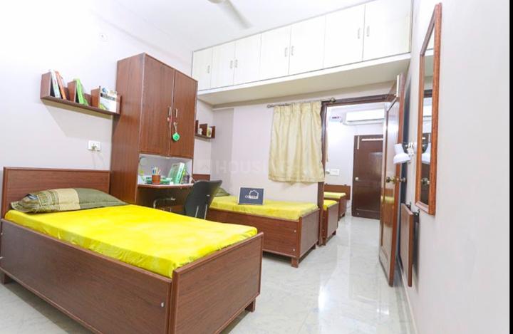 Bedroom Image of SKYHOTELANDPG - BHOWANIPORE in Bhowanipore, Kolkata
