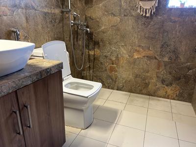 Bathroom Image of 2400 Sq.ft 3 BHK Apartment / Flat for sale in Alipore Kolkata for Rs. 38500000