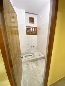 Bathroom Image of 1050 Sq.ft 2 BHK Apartment / Flat for sale in Indira Nagar Lucknow for Rs. 6500000