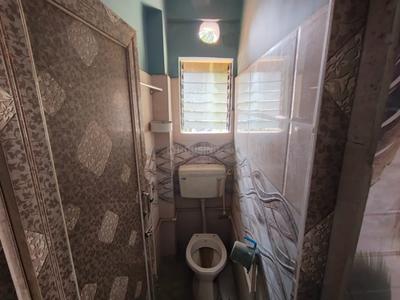 Bathroom Image of 1250 Sq.ft 4 BHK Apartment / Flat for sale in Airport Gate No 2 Kolkata for Rs. 3700000