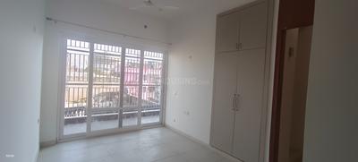 Bedroom Image of 1800 Sq.ft 3 BHK Apartment / Flat for rent in Vaishali Ghaziabad for Rs. 45000