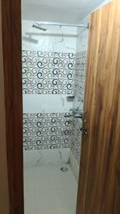 Bathroom Image of 1500 Sq.ft 2.5 BHK Apartment / Flat for rent in Chhoti Vihar Bareilly for Rs. 12000