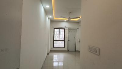 Living Room Image of 600 Sq.ft 1 BHK Apartment / Flat for rent in Bharat Vihar New Delhi for Rs. 18000