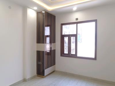 Bedroom Image of 1000 Sq.ft 3 BHK Builder Floor for sale in Pitampura New Delhi for Rs. 11500000