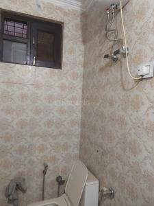 Bathroom Image of 810 Sq.ft 2 BHK Apartment / Flat for rent in Dwarka Mor New Delhi for Rs. 30000