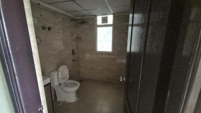 Image of 1600 Sq.ft 3 BHK Apartment / Flat for rent in Sethi Max Royal, Sector 76, Noida for Rs. 34000