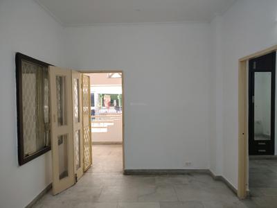 Living Room Image of 762 Sq.ft 2 BHK Apartment / Flat for sale in Shipra Suncity, Indirapuram Ghaziabad for Rs. 8221000