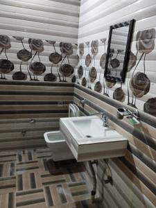 Bathroom Image of 1500 Sq.ft 2 BHK Builder Floor for rent in Ranjit Avenue Amritsar for Rs. 21000