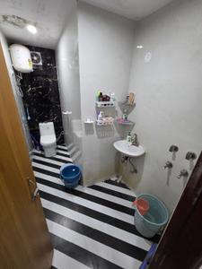 Bathroom Image of 280 Sq.ft 1 RK Builder Floor for rent in RWA Lajpat Nagar 4 Colonies, Lajpat Nagar New Delhi for Rs. 18000