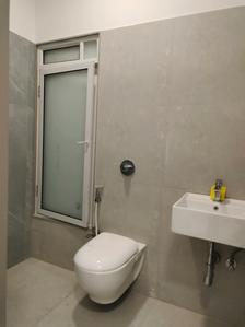 Common Bathroom Image of 677 Sq.ft 2 BHK Apartment / Flat for sale in Emerald Dotom Isle, Kandivali West Mumbai for Rs. 13200000