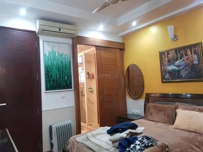Bedroom Image of 2700 Sq.ft 4.5 BHK Duplex for sale in Saket New Delhi for Rs. 72500000
