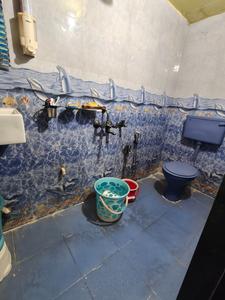 Bathroom Image of 2000 Sq.ft 1 BHK Independent House for sale in Ghatkopar East Mumbai for Rs. 3500000