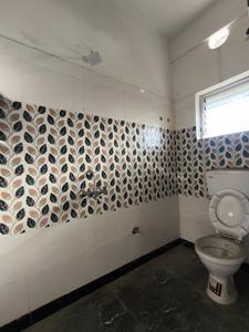 Bathroom Image of 705 Sq.ft 2 BHK Apartment / Flat for sale in Boral Kolkata for Rs. 1860000