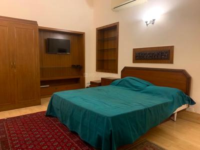 Bedroom Image of 3000 Sq.ft 2 BHK Builder Floor for rent in Jor Bagh New Delhi for Rs. 350000