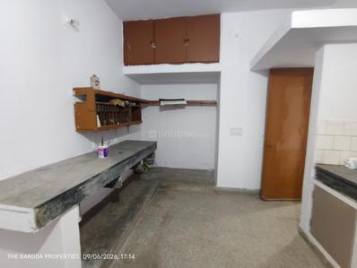 Kitchen Image of 1500 Sq.ft 3 BHK Apartment / Flat for rent in Sayajiganj Vadodara for Rs. 15000