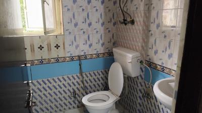 Naval Technical Officers Apartment Bathroom One 4